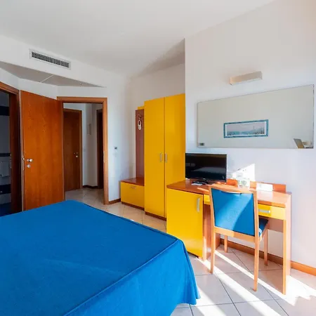 Sheila 4* ليدو دي يسولو