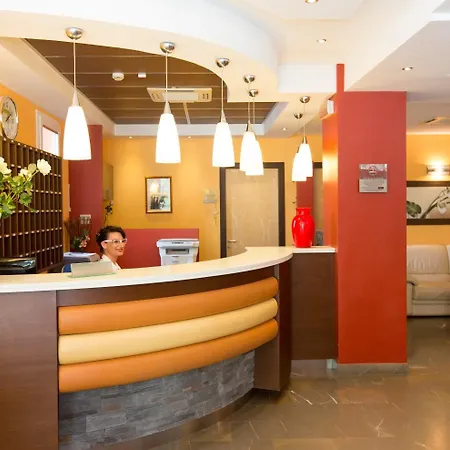 Sheila فندق ليدو دي يسولو